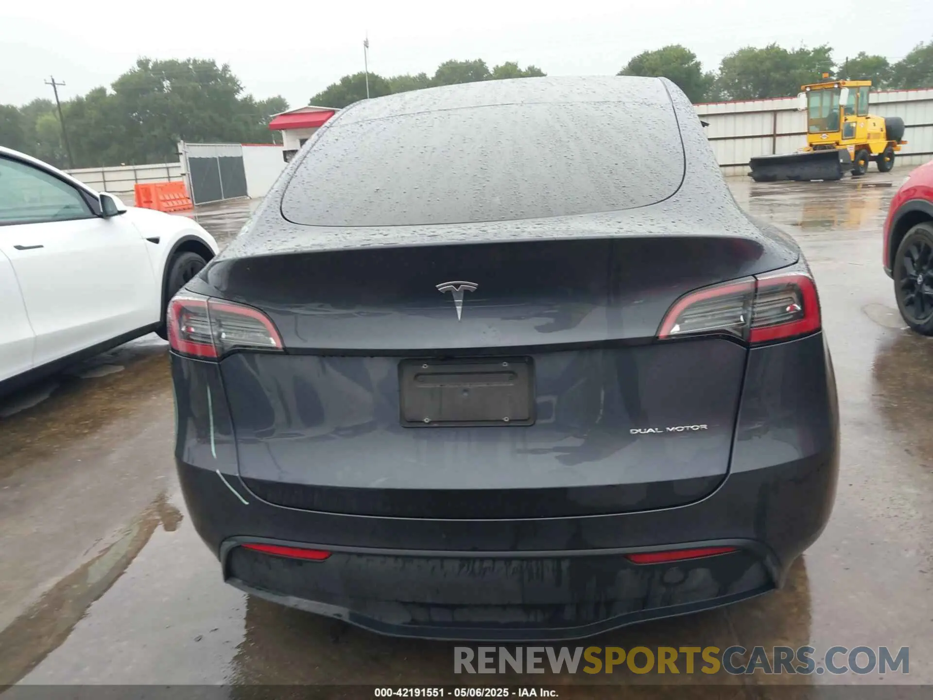 16 Фотография поврежденного автомобиля 7SAYGDEE5RA260614 TESLA MODEL Y 2024