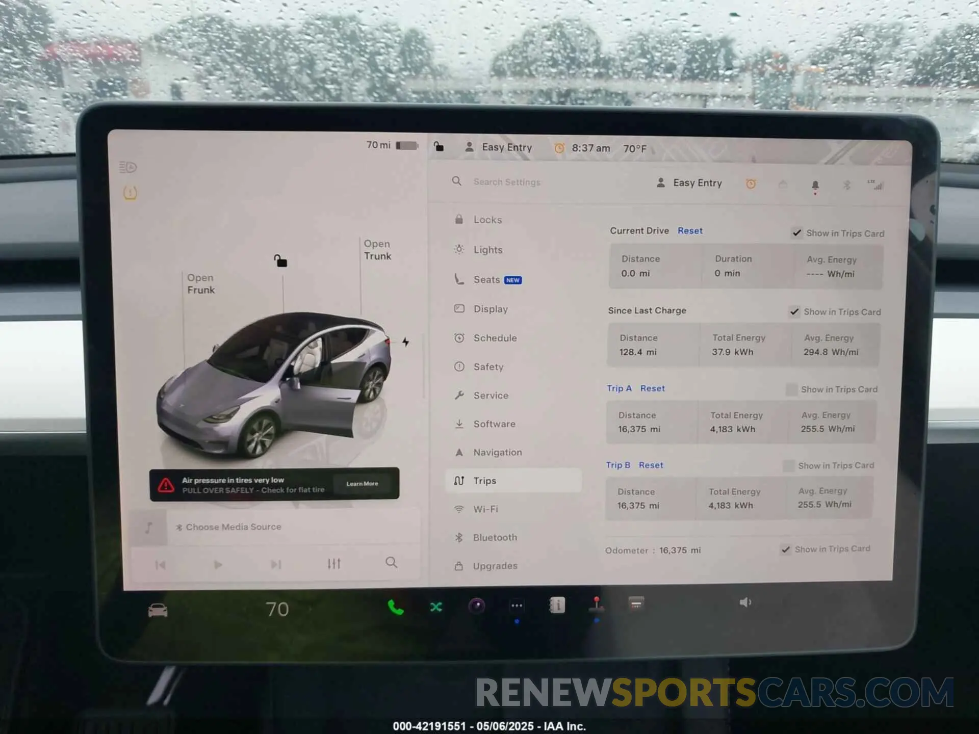 18 Фотография поврежденного автомобиля 7SAYGDEE5RA260614 TESLA MODEL Y 2024