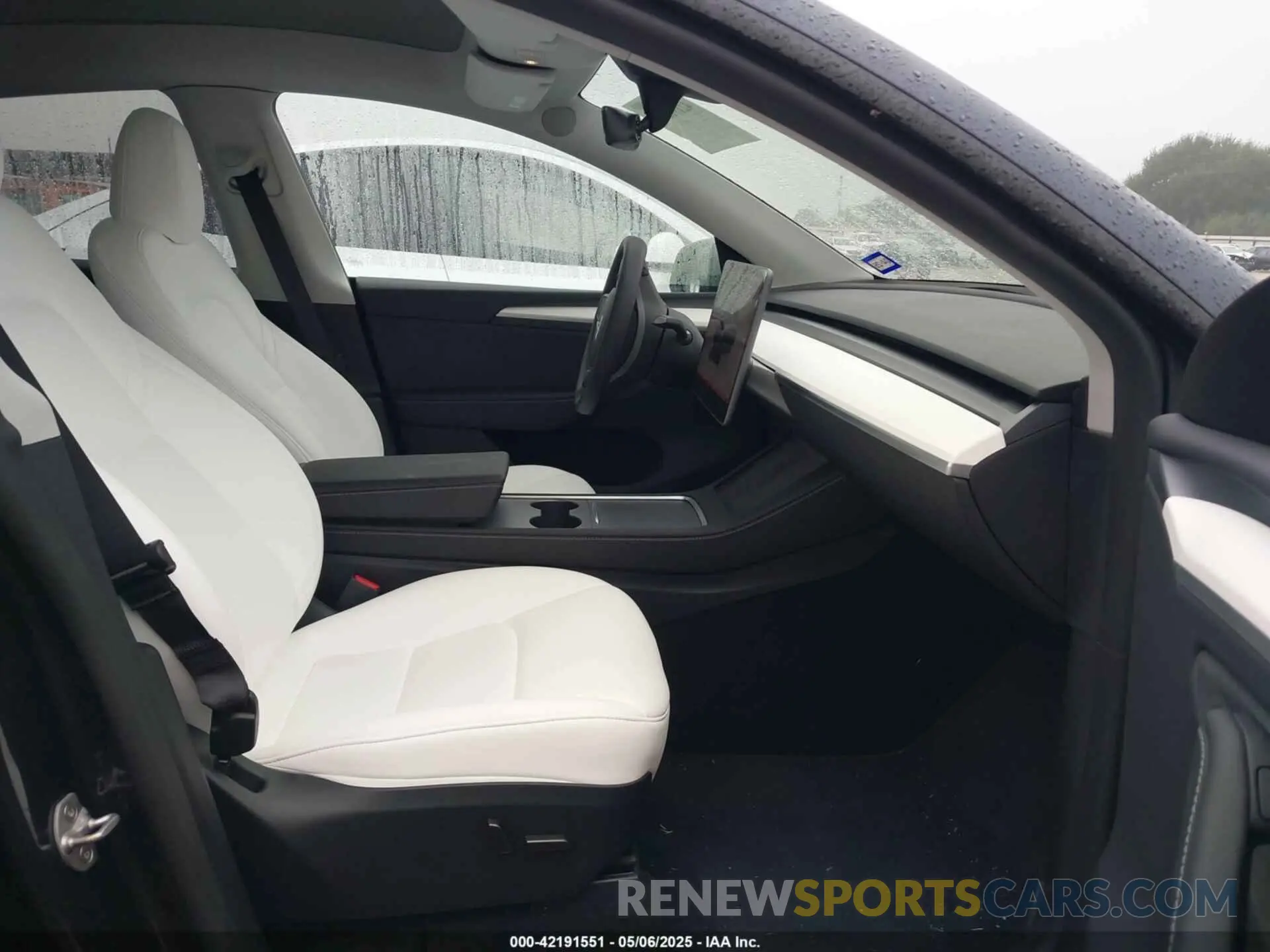 5 Фотография поврежденного автомобиля 7SAYGDEE5RA260614 TESLA MODEL Y 2024