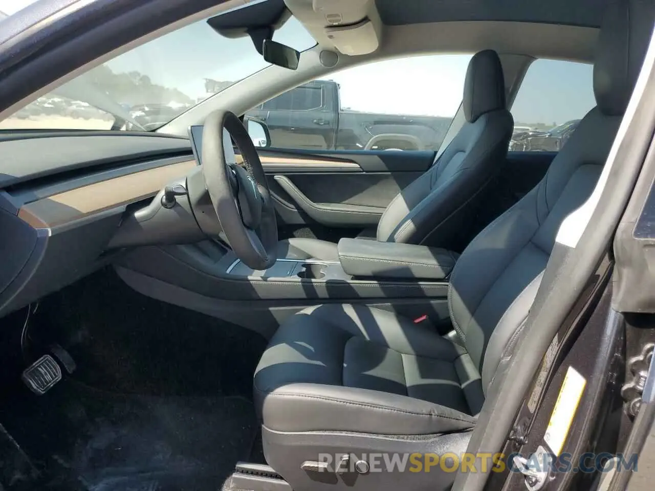 7 Фотография поврежденного автомобиля 7SAYGDEE5RA282984 TESLA MODEL Y 2024