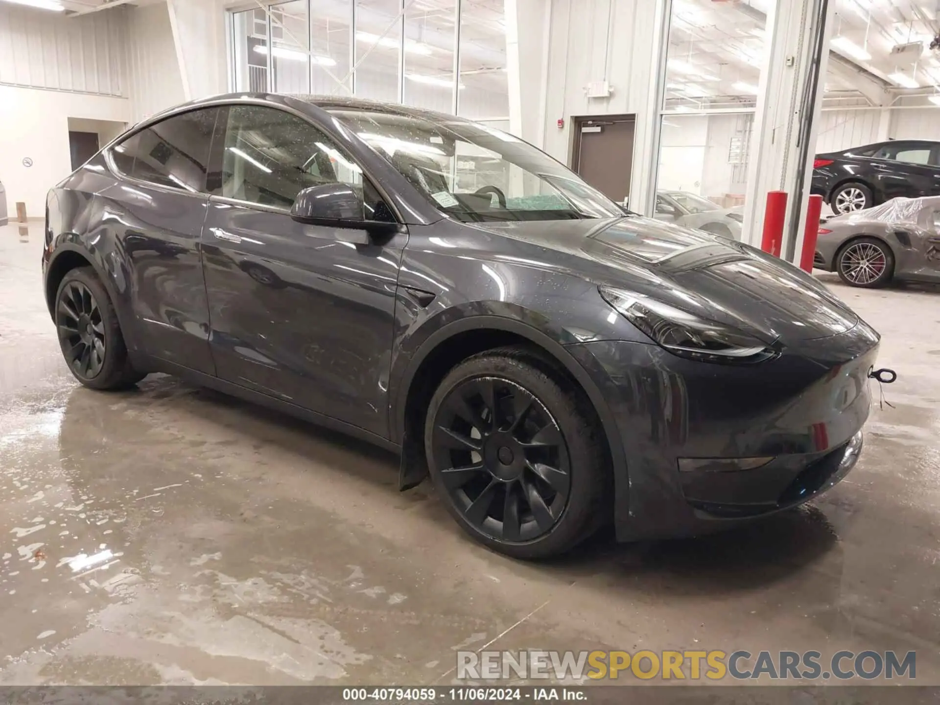 1 Photograph of a damaged car 7SAYGDEE5RA284010 TESLA MODEL Y 2024