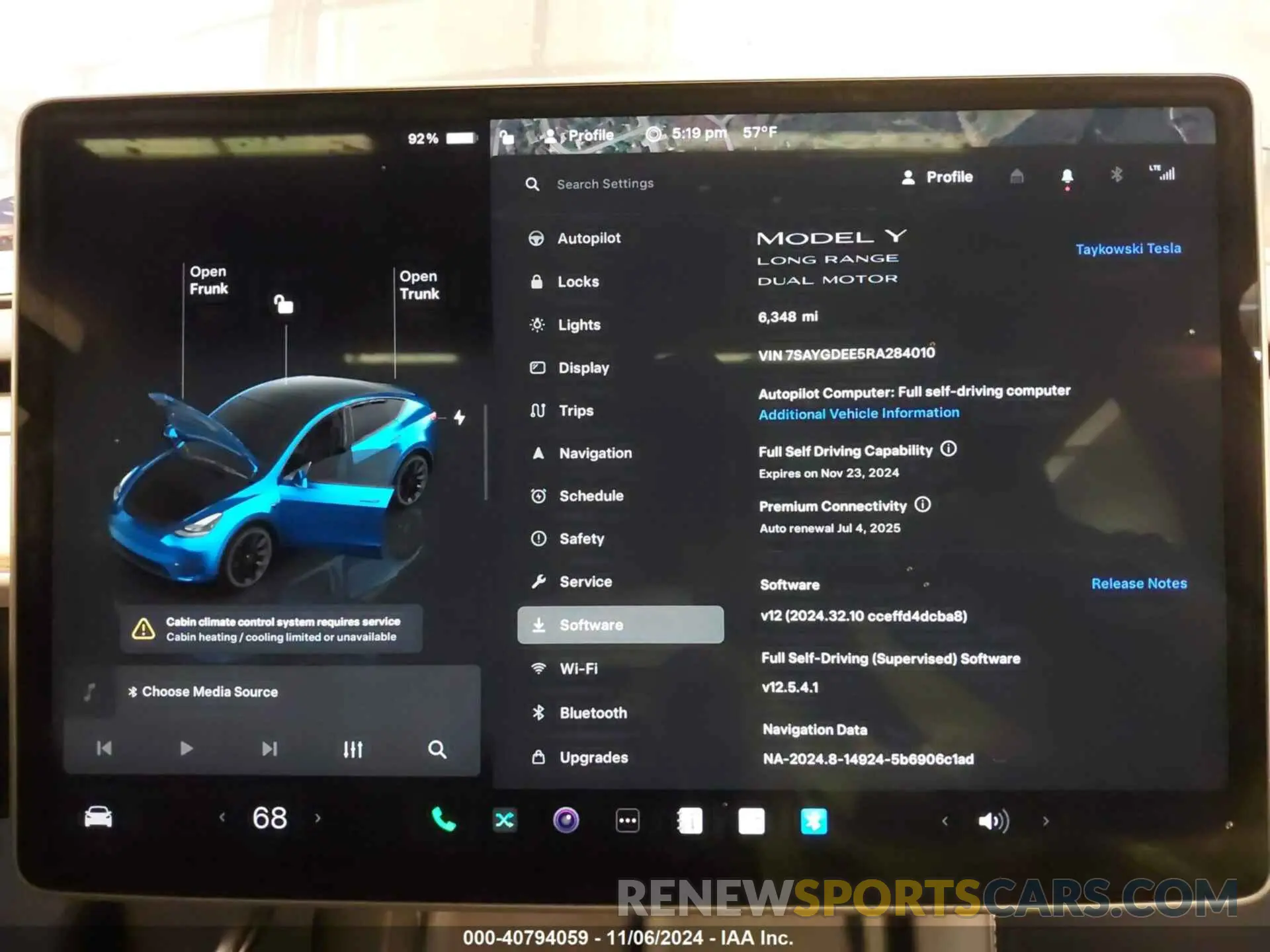 18 Photograph of a damaged car 7SAYGDEE5RA284010 TESLA MODEL Y 2024