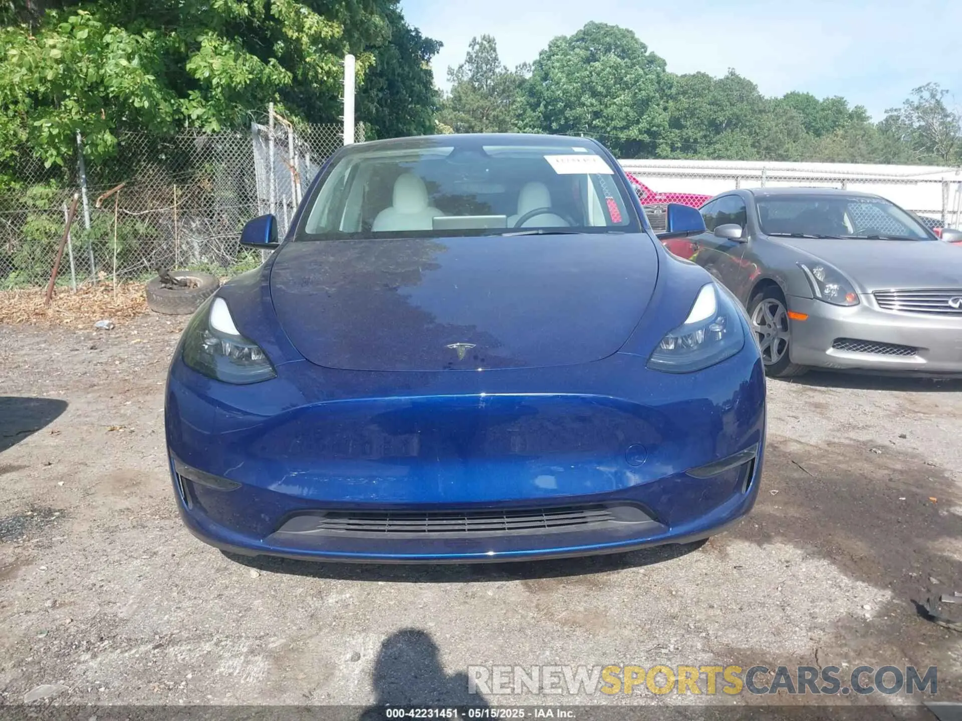 12 Photograph of a damaged car 7SAYGDEE5RA285075 TESLA MODEL Y 2024