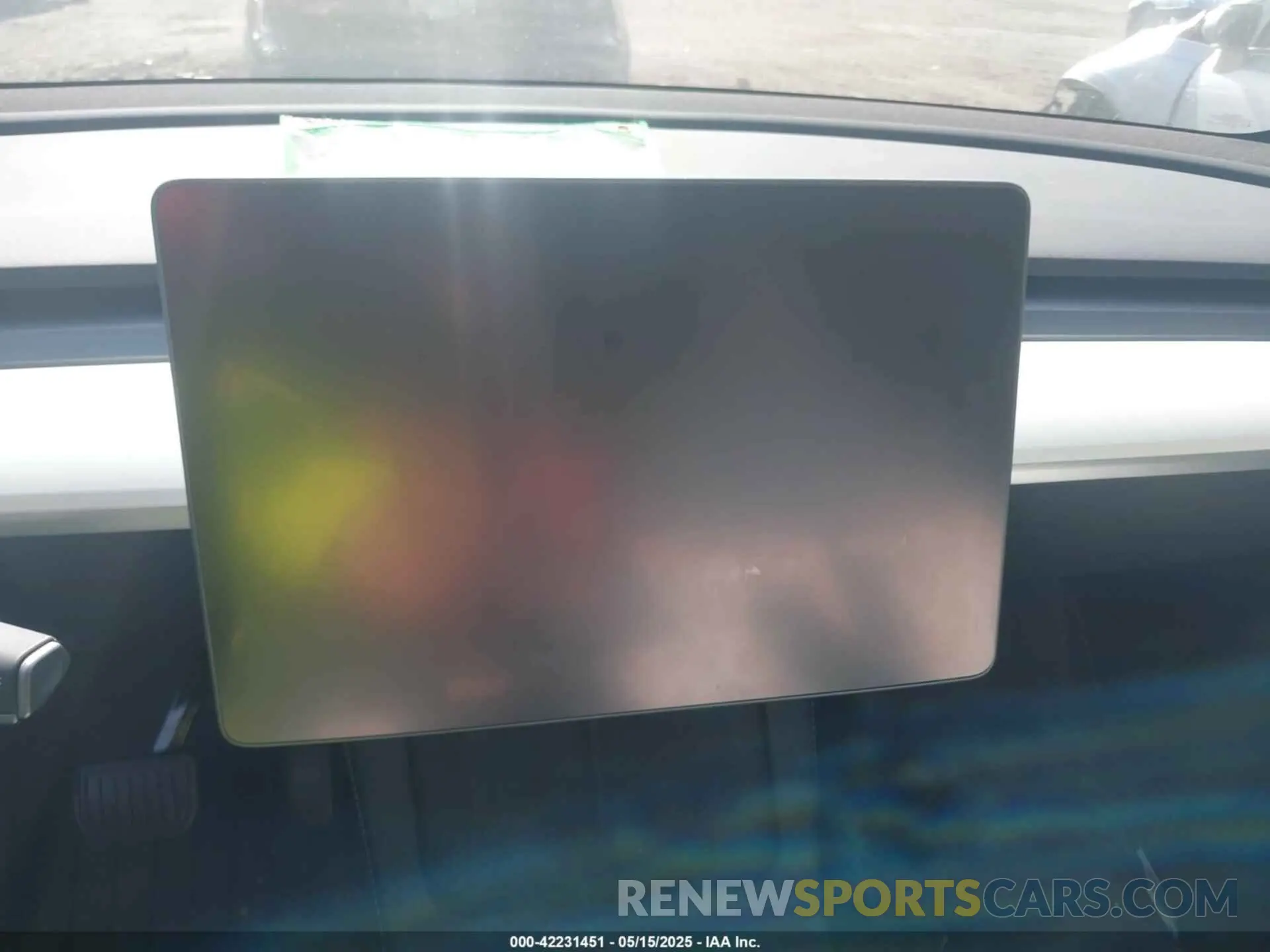 15 Photograph of a damaged car 7SAYGDEE5RA285075 TESLA MODEL Y 2024