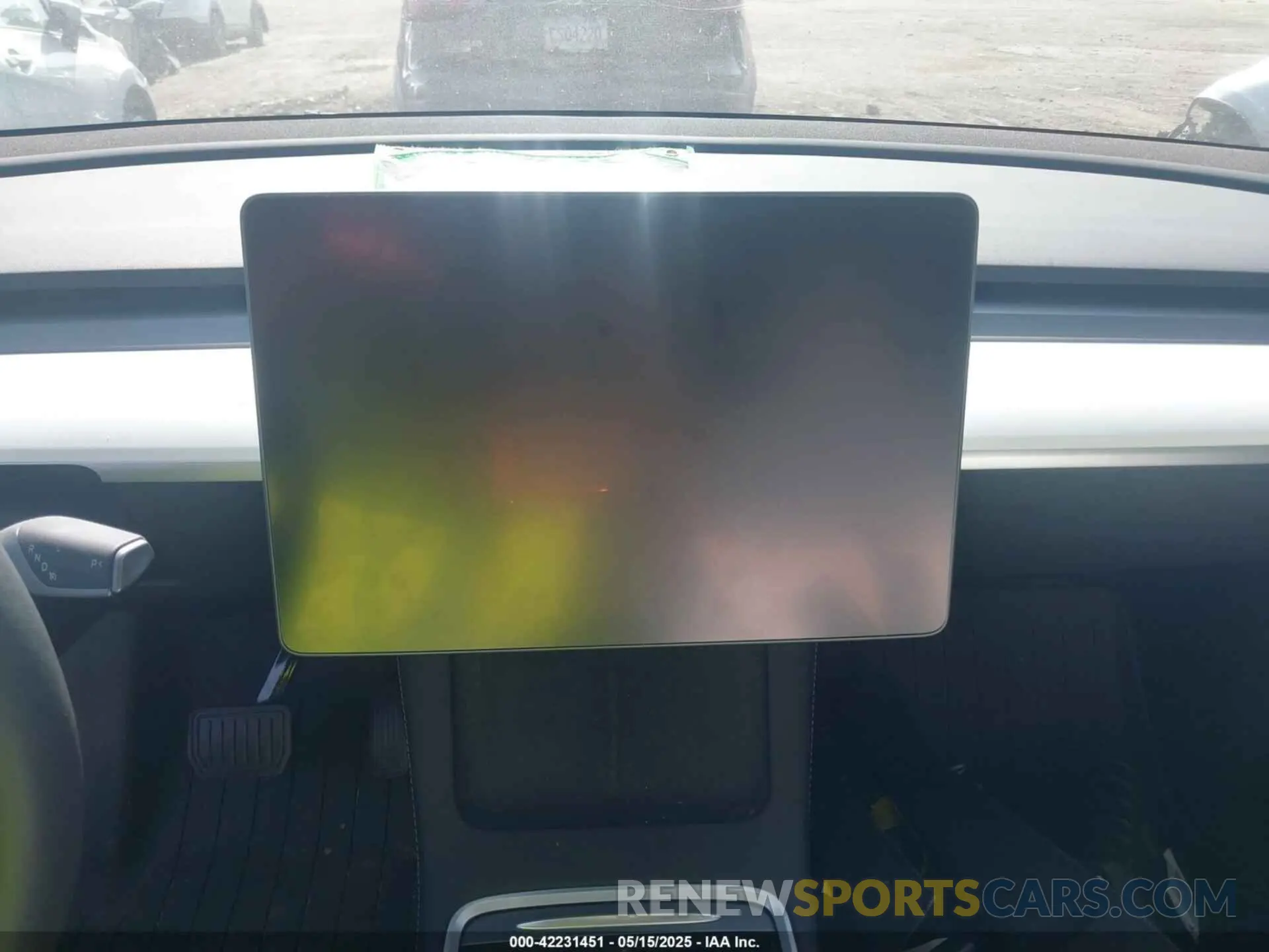 17 Photograph of a damaged car 7SAYGDEE5RA285075 TESLA MODEL Y 2024
