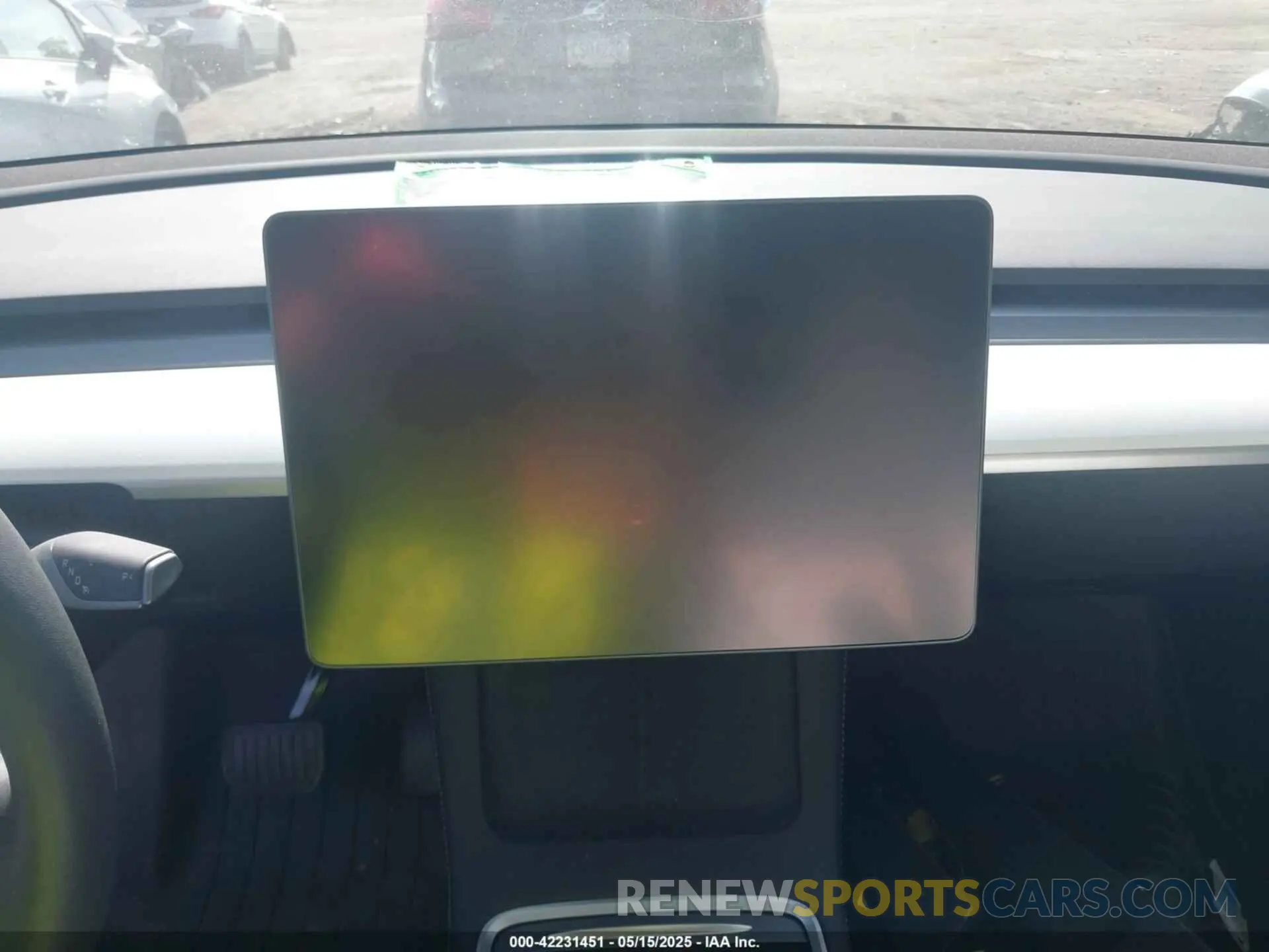 18 Photograph of a damaged car 7SAYGDEE5RA285075 TESLA MODEL Y 2024
