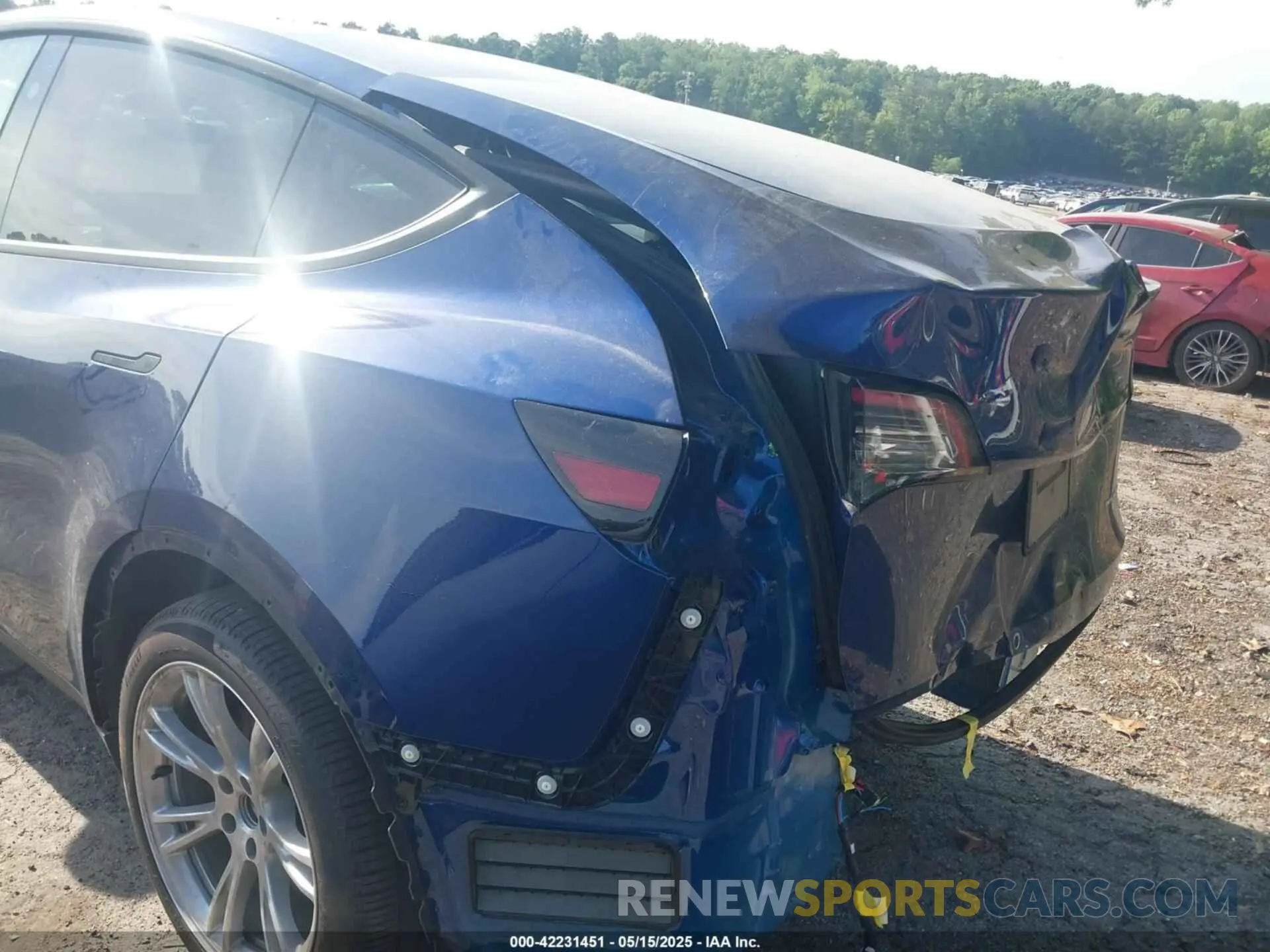 20 Photograph of a damaged car 7SAYGDEE5RA285075 TESLA MODEL Y 2024