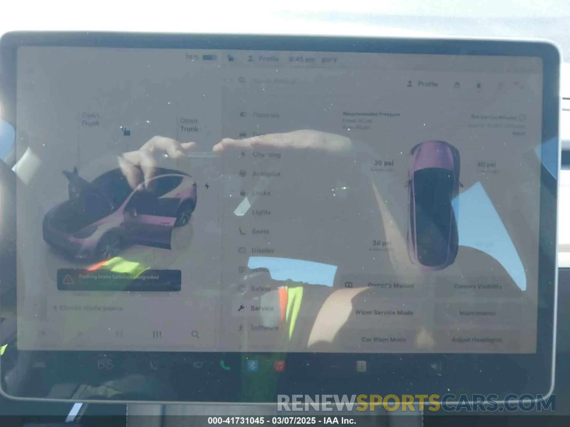19 Photograph of a damaged car 7SAYGDEE5RF003424 TESLA MODEL Y 2024