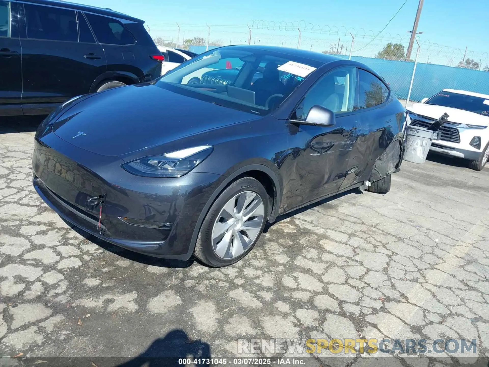 2 Photograph of a damaged car 7SAYGDEE5RF003424 TESLA MODEL Y 2024