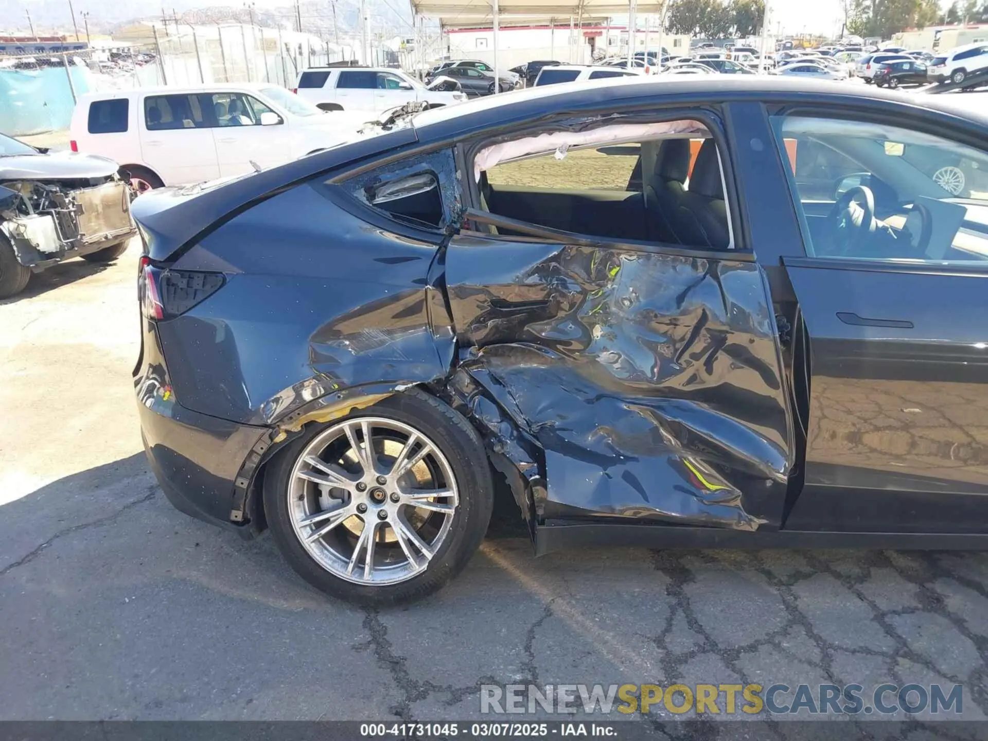 20 Photograph of a damaged car 7SAYGDEE5RF003424 TESLA MODEL Y 2024
