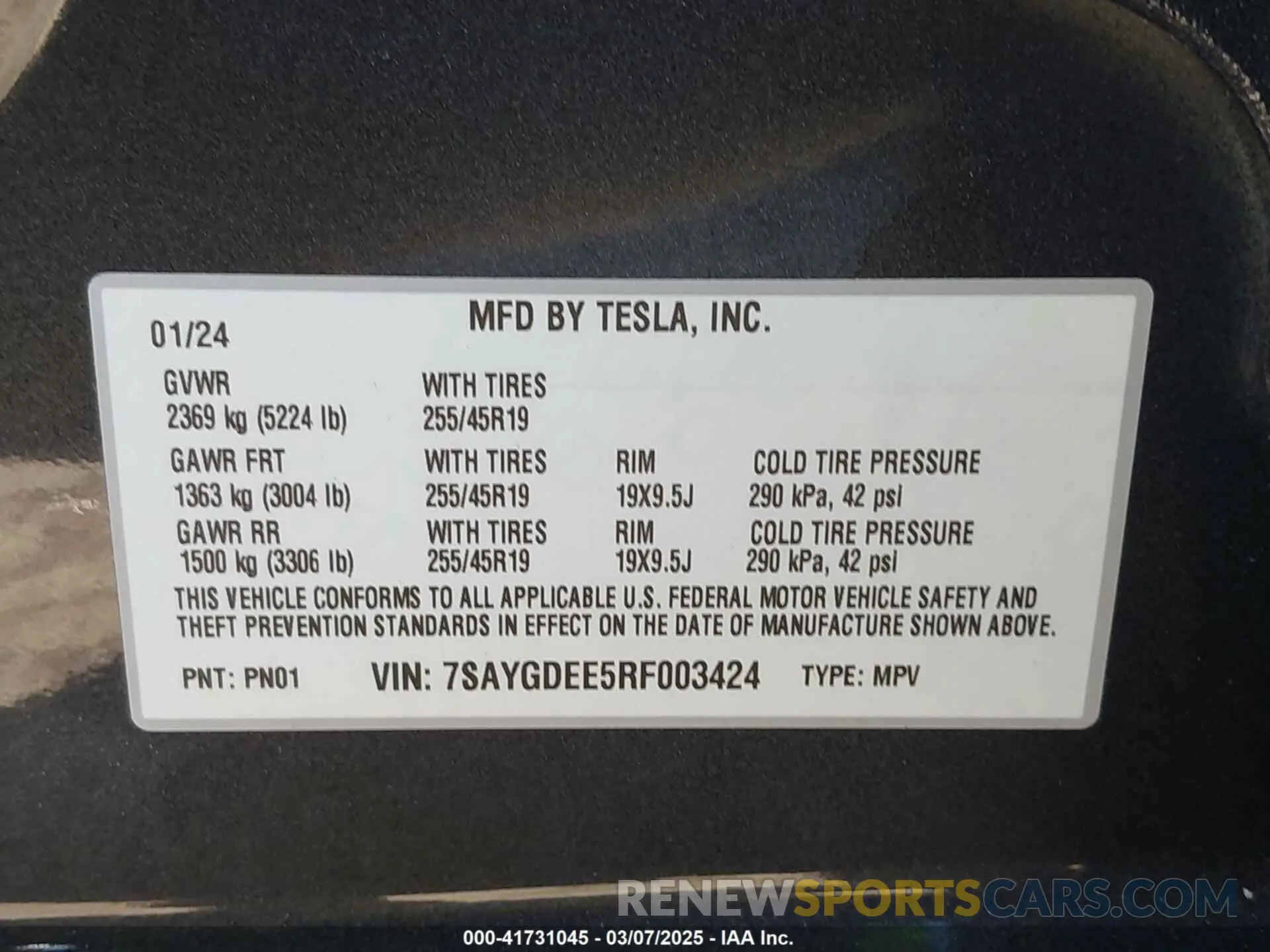 9 Photograph of a damaged car 7SAYGDEE5RF003424 TESLA MODEL Y 2024