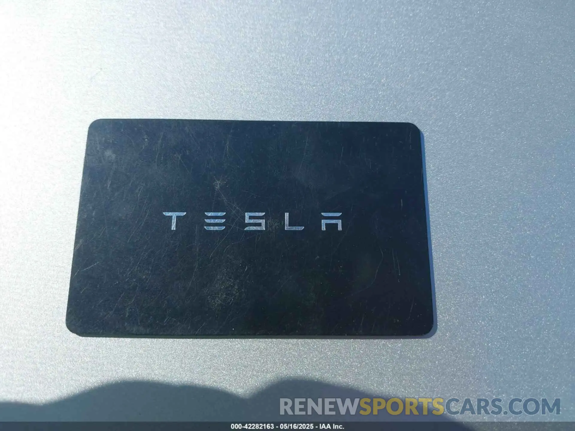11 Photograph of a damaged car 7SAYGDEE5RF115074 TESLA MODEL Y 2024
