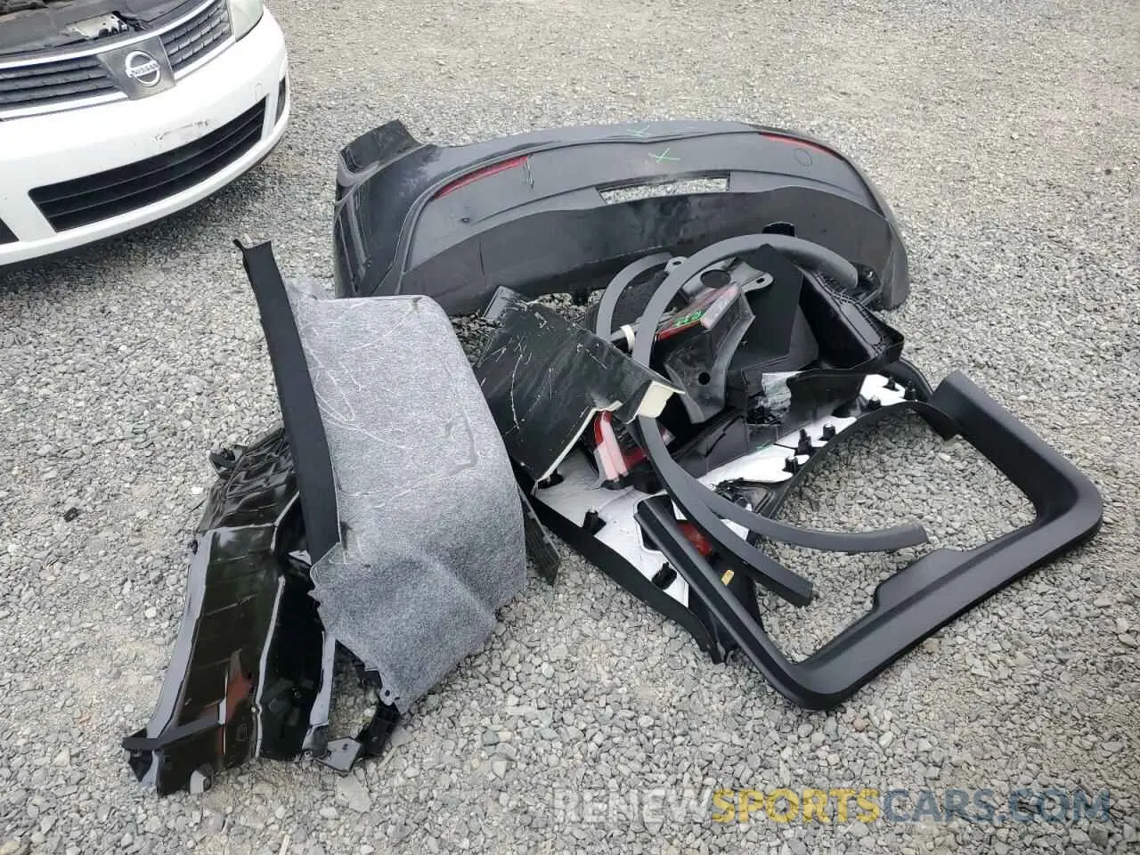 13 Photograph of a damaged car 7SAYGDEE5RF130383 TESLA MODEL Y 2024