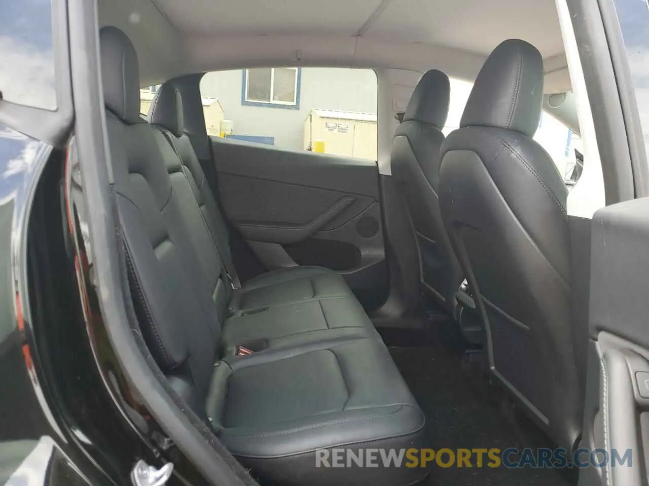 11 Photograph of a damaged car 7SAYGDEE5RF983821 TESLA MODEL Y 2024