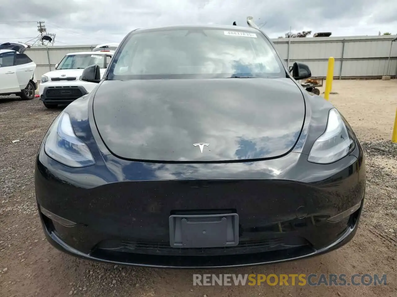 5 Photograph of a damaged car 7SAYGDEE5RF983821 TESLA MODEL Y 2024