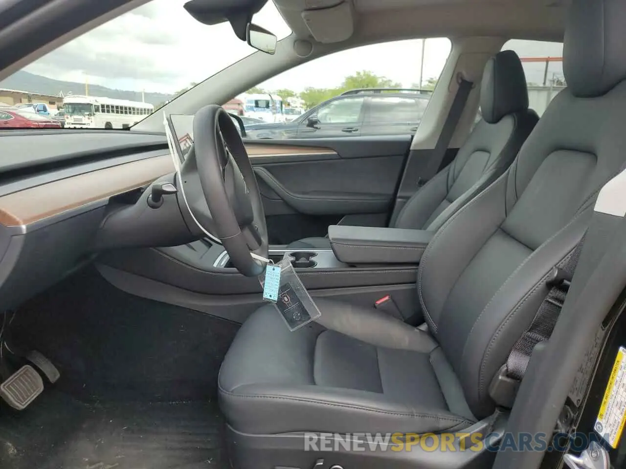 7 Photograph of a damaged car 7SAYGDEE5RF983821 TESLA MODEL Y 2024