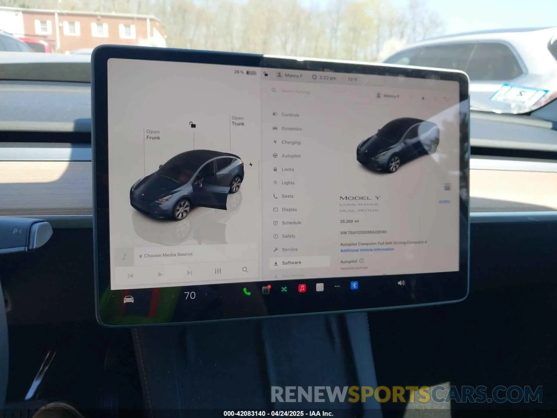 18 Photograph of a damaged car 7SAYGDEE6RA225161 TESLA MODEL Y 2024