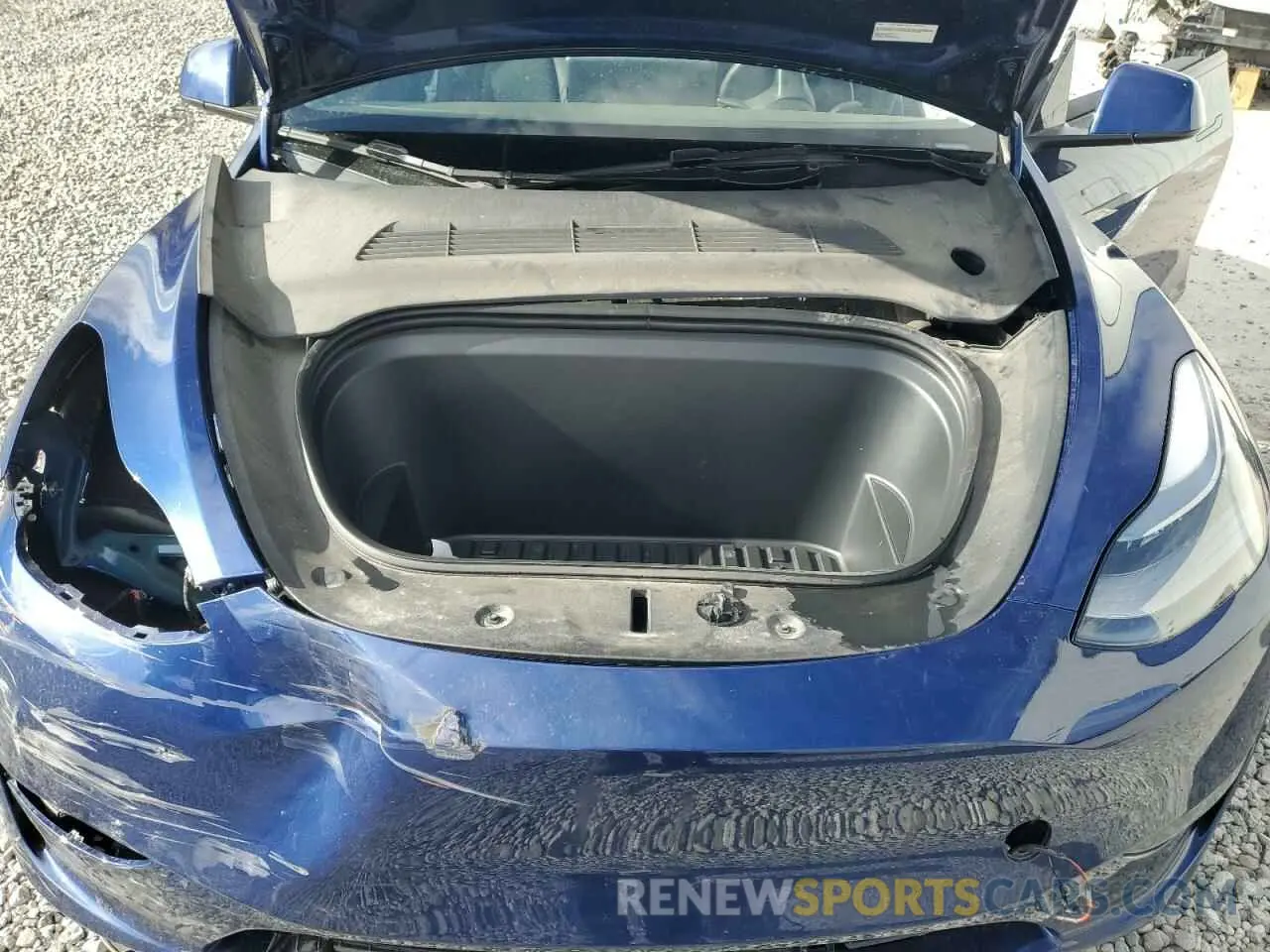 12 Photograph of a damaged car 7SAYGDEE6RA225970 TESLA MODEL Y 2024