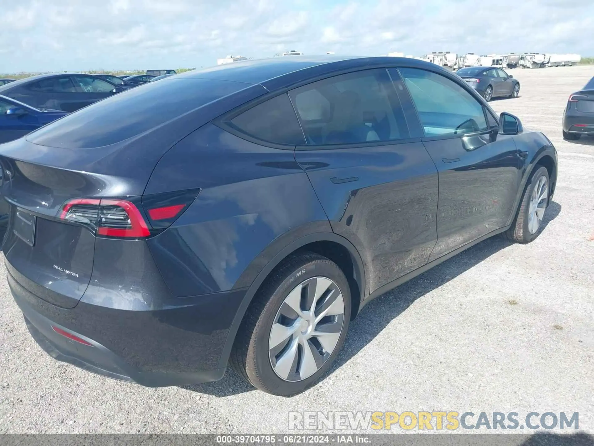 4 Фотография поврежденного автомобиля 7SAYGDEE6RA239531 TESLA MODEL Y 2024