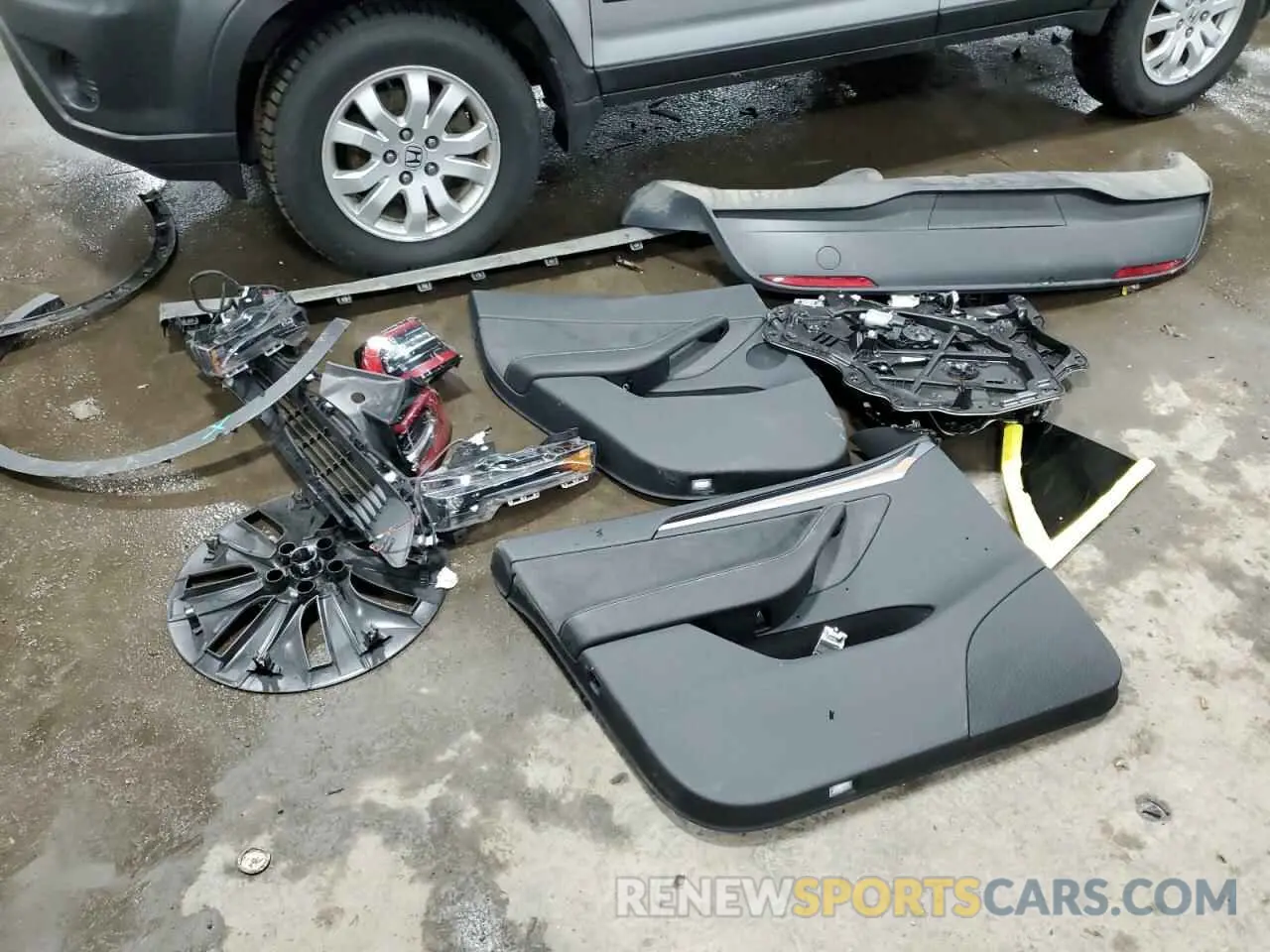 14 Photograph of a damaged car 7SAYGDEE6RA253946 TESLA MODEL Y 2024