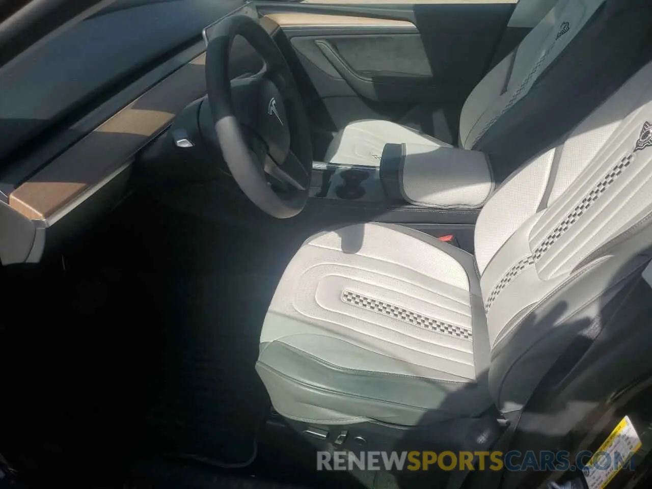 7 Фотография поврежденного автомобиля 7SAYGDEE6RA256328 TESLA MODEL Y 2024