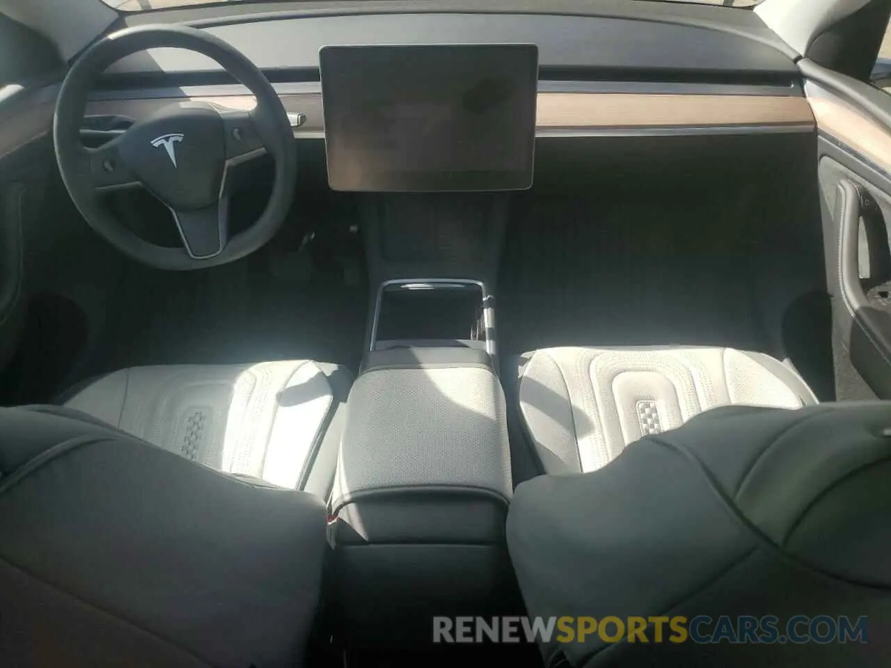 8 Фотография поврежденного автомобиля 7SAYGDEE6RA256328 TESLA MODEL Y 2024