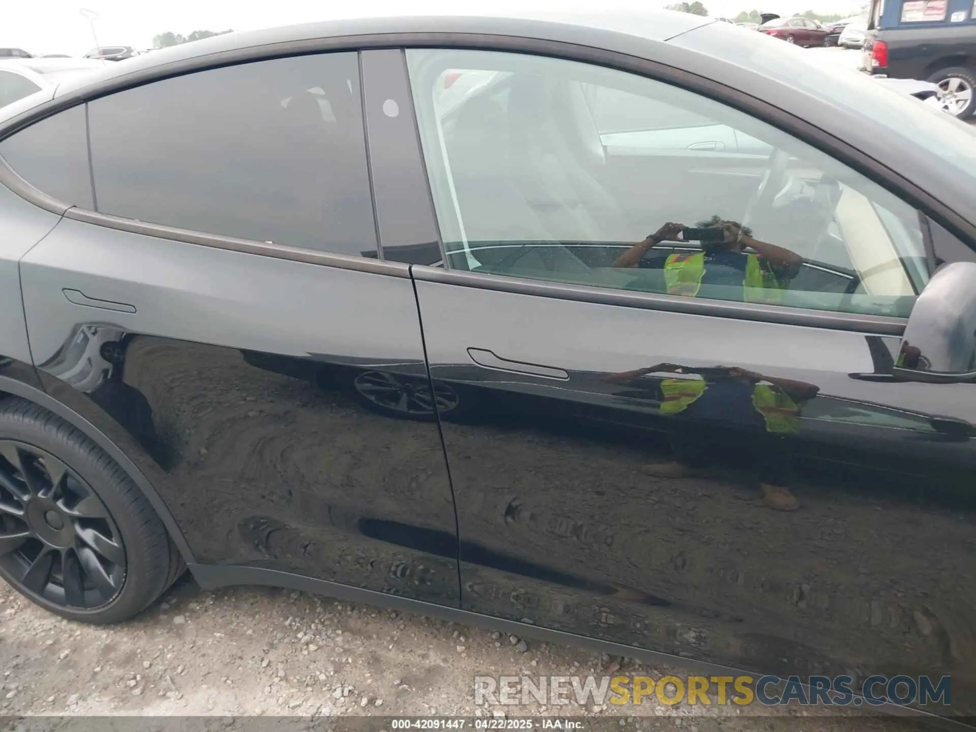 14 Фотография поврежденного автомобиля 7SAYGDEE6RA271573 TESLA MODEL Y 2024