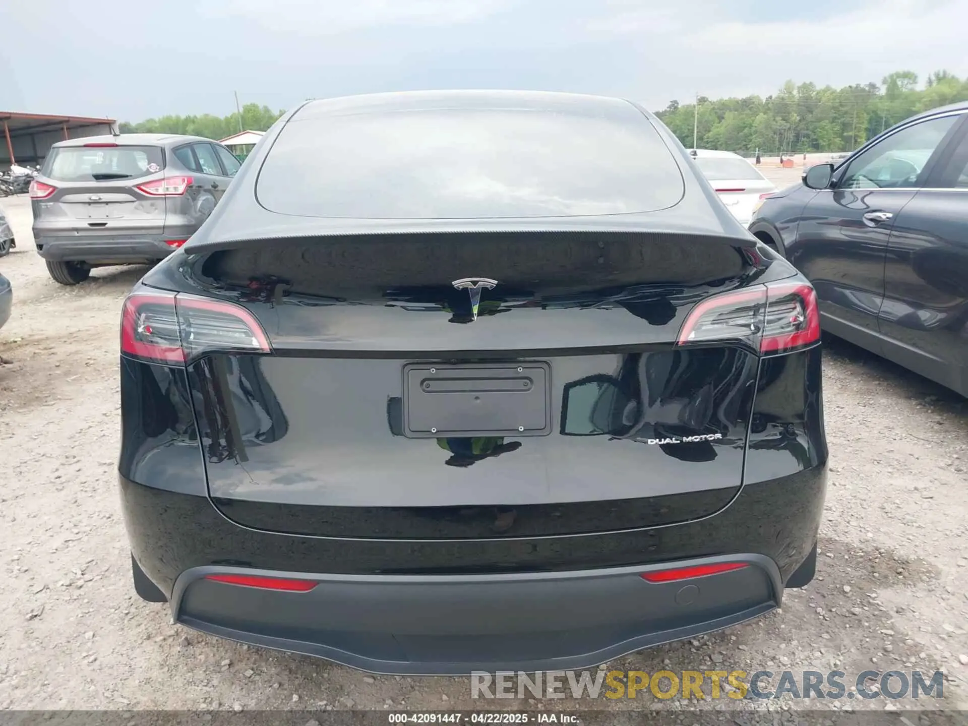 17 Фотография поврежденного автомобиля 7SAYGDEE6RA271573 TESLA MODEL Y 2024