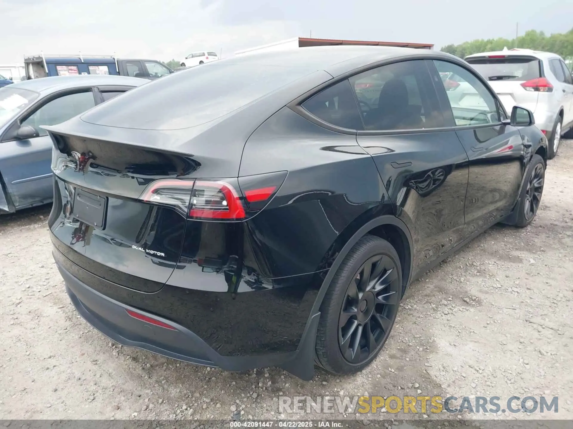 4 Фотография поврежденного автомобиля 7SAYGDEE6RA271573 TESLA MODEL Y 2024