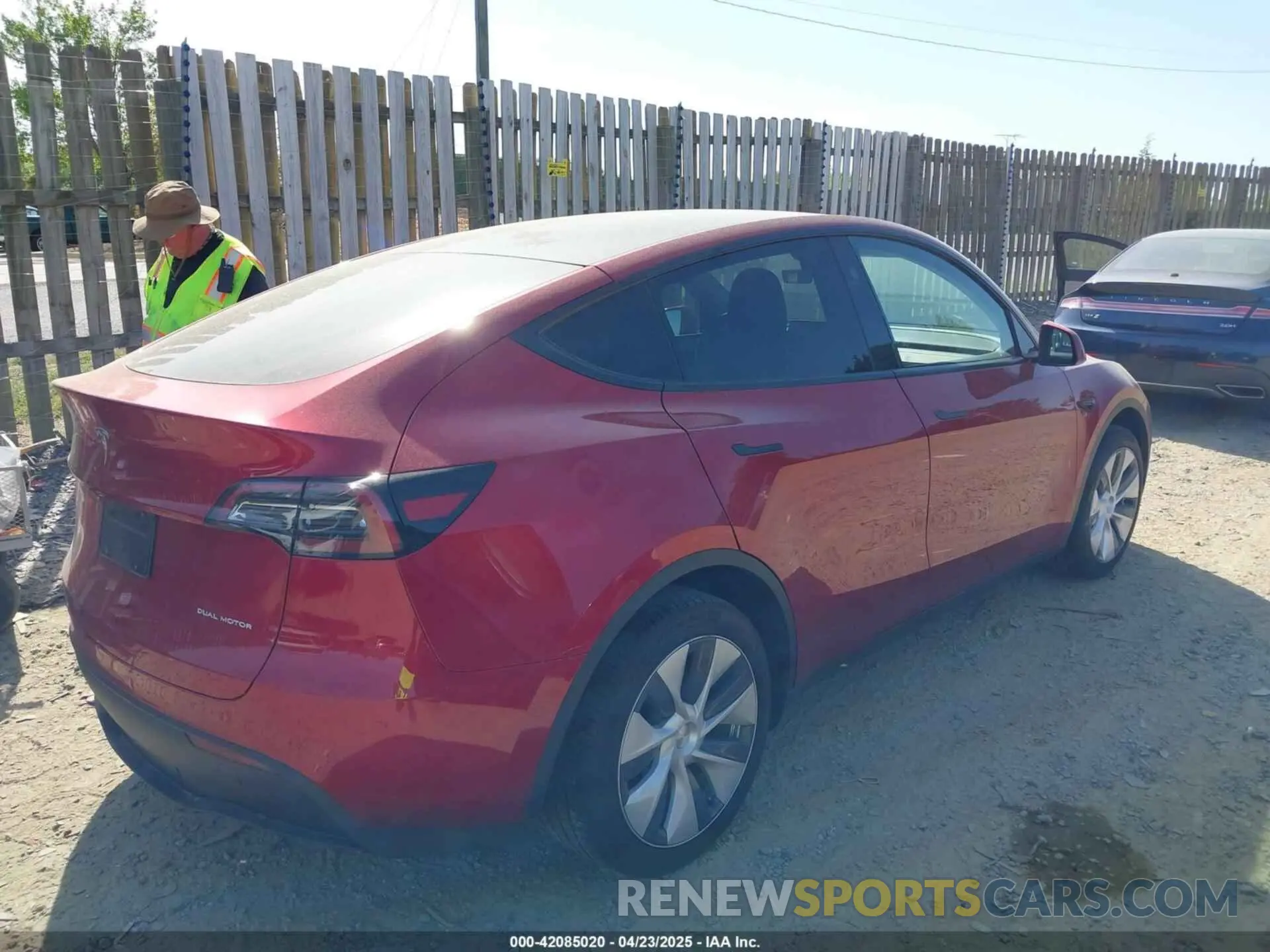 4 Фотография поврежденного автомобиля 7SAYGDEE6RA275784 TESLA MODEL Y 2024