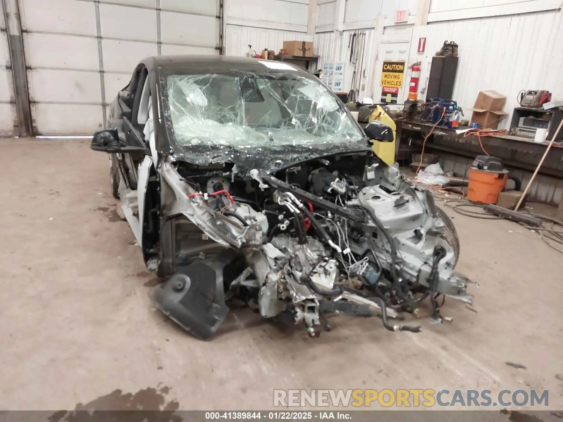 1 Фотография поврежденного автомобиля 7SAYGDEE6RA288826 TESLA MODEL Y 2024