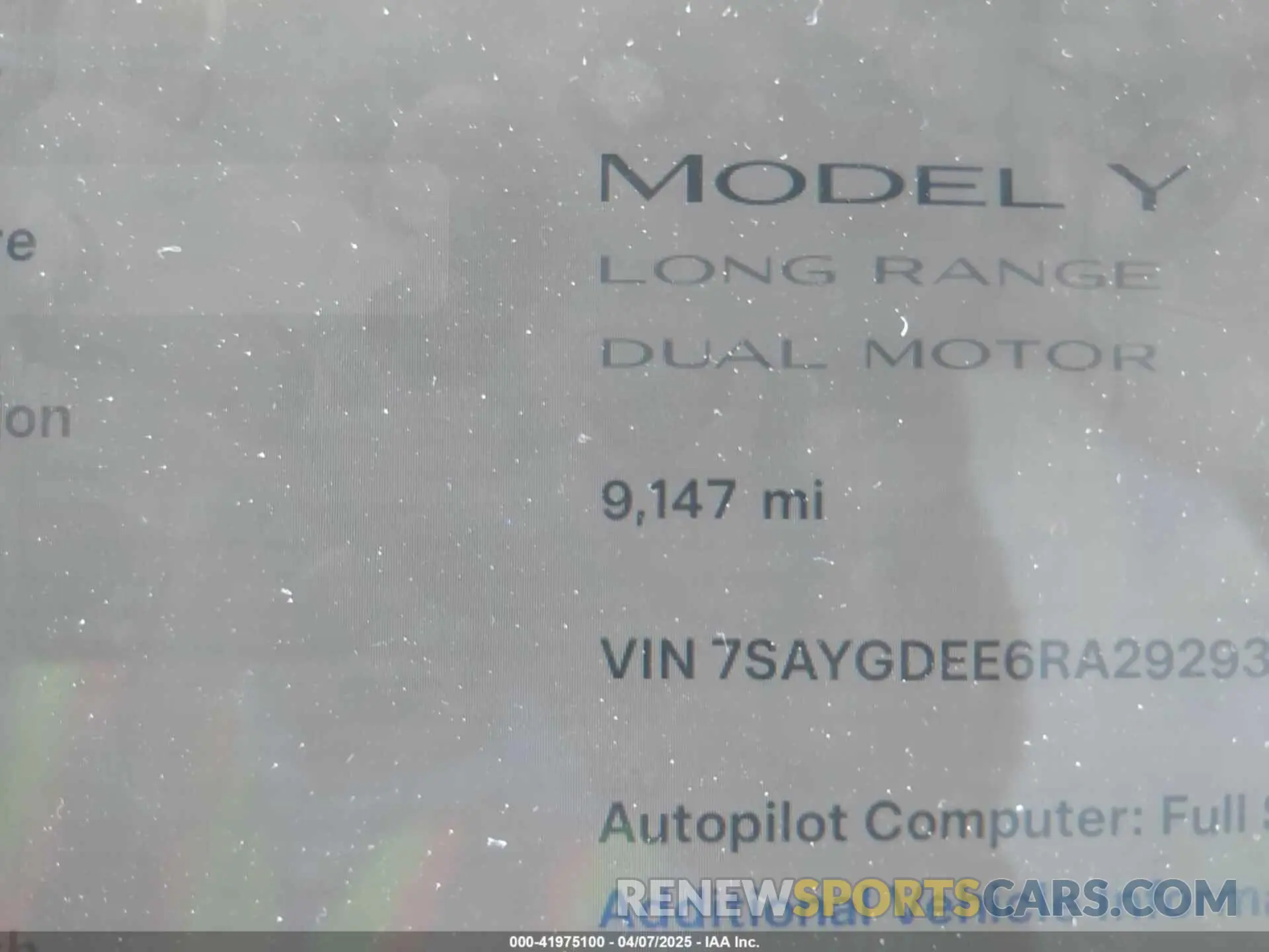 14 Photograph of a damaged car 7SAYGDEE6RA292939 TESLA MODEL Y 2024