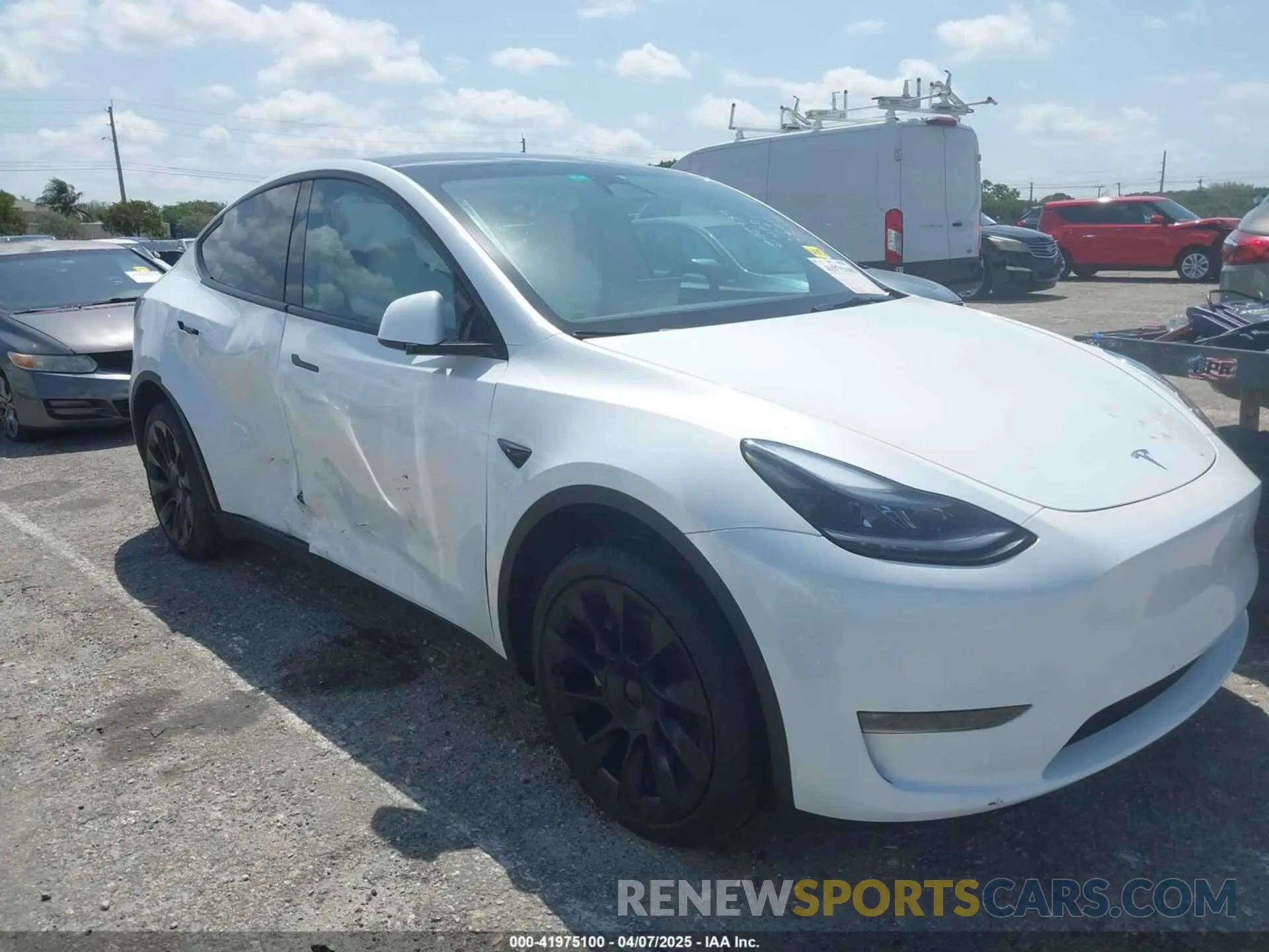 6 Photograph of a damaged car 7SAYGDEE6RA292939 TESLA MODEL Y 2024
