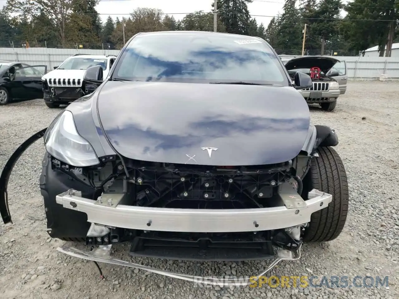 5 Photograph of a damaged car 7SAYGDEE6RF013587 TESLA MODEL Y 2024