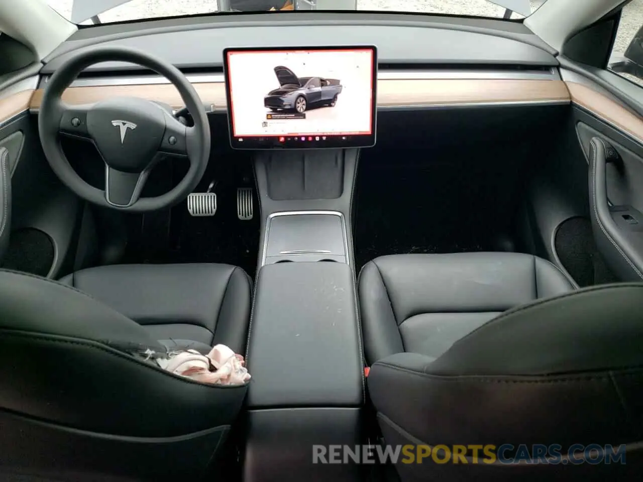 8 Photograph of a damaged car 7SAYGDEE6RF013587 TESLA MODEL Y 2024