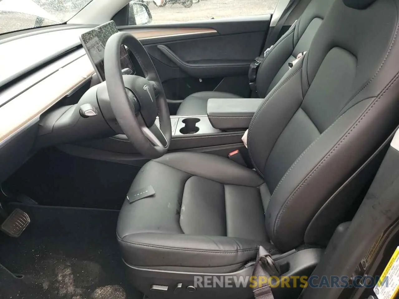 7 Photograph of a damaged car 7SAYGDEE6RF019714 TESLA MODEL Y 2024