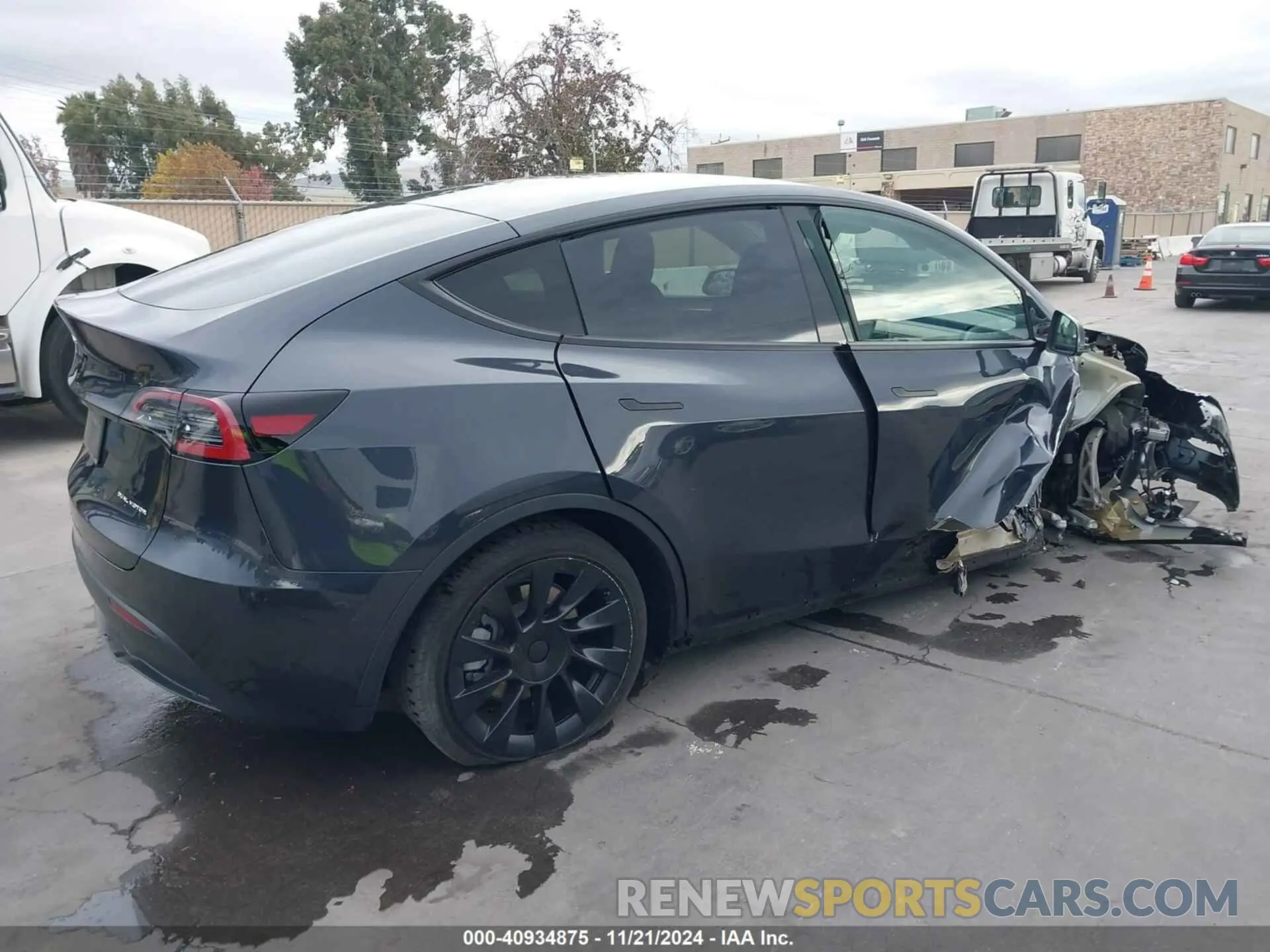 4 Фотография поврежденного автомобиля 7SAYGDEE6RF025657 TESLA MODEL Y 2024