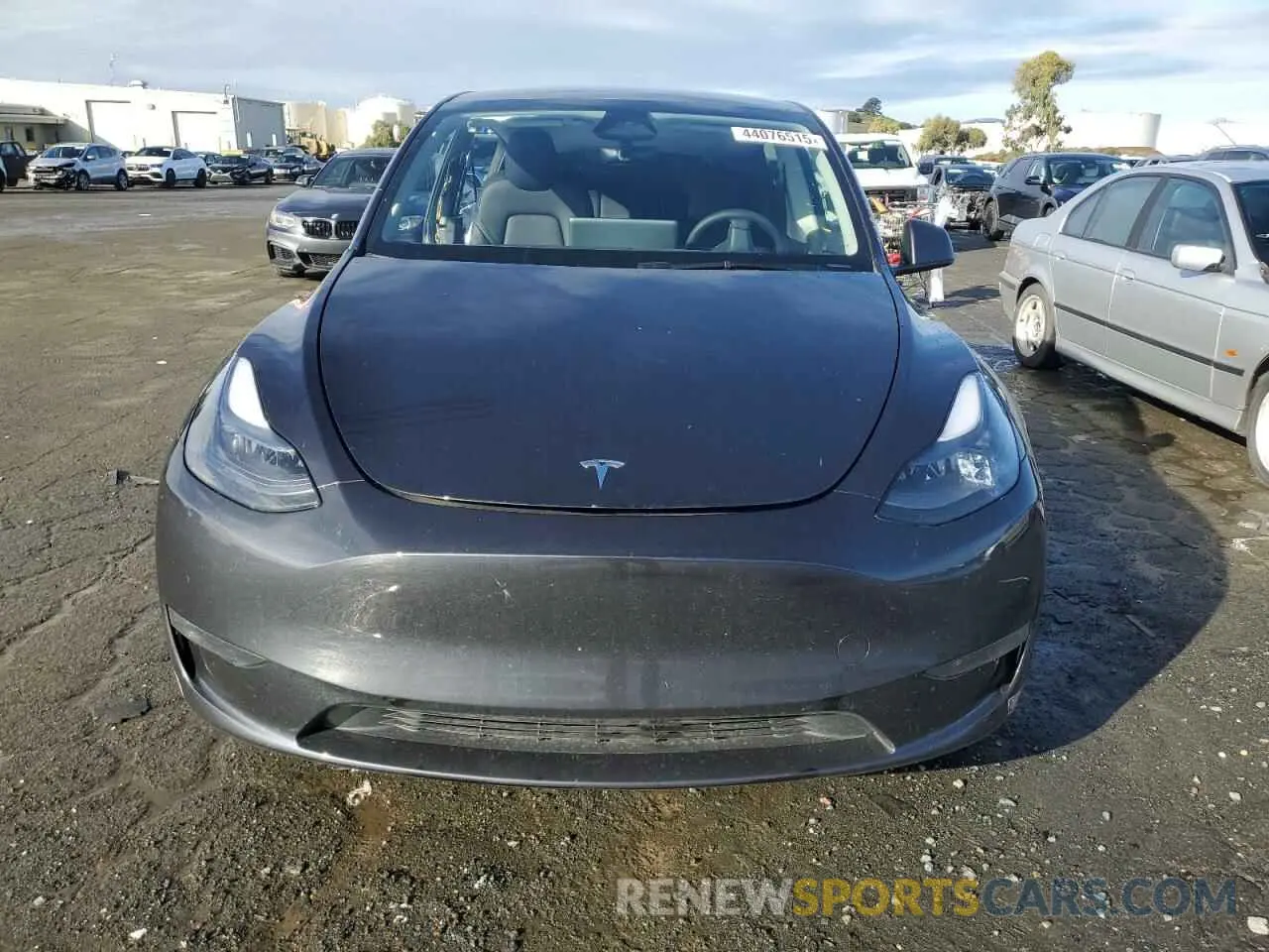 5 Photograph of a damaged car 7SAYGDEE6RF076608 TESLA MODEL Y 2024