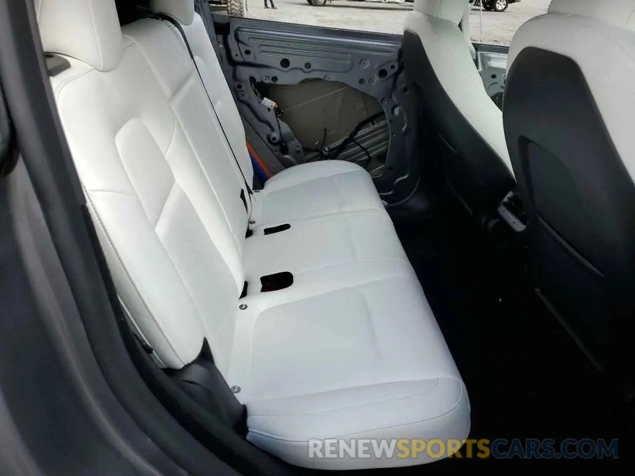 10 Фотография поврежденного автомобиля 7SAYGDEE6RF104018 TESLA MODEL Y 2024