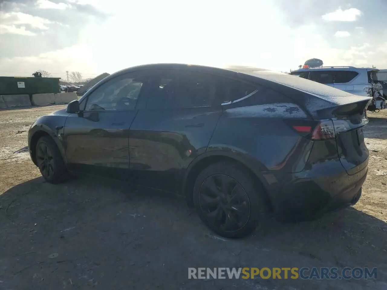 2 Photograph of a damaged car 7SAYGDEE6RF152828 TESLA MODEL Y 2024