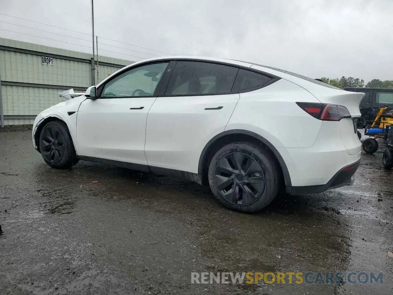 2 Фотография поврежденного автомобиля 7SAYGDEE6RF162372 TESLA MODEL Y 2024