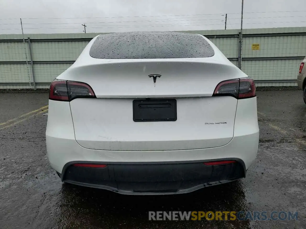 6 Фотография поврежденного автомобиля 7SAYGDEE6RF162372 TESLA MODEL Y 2024