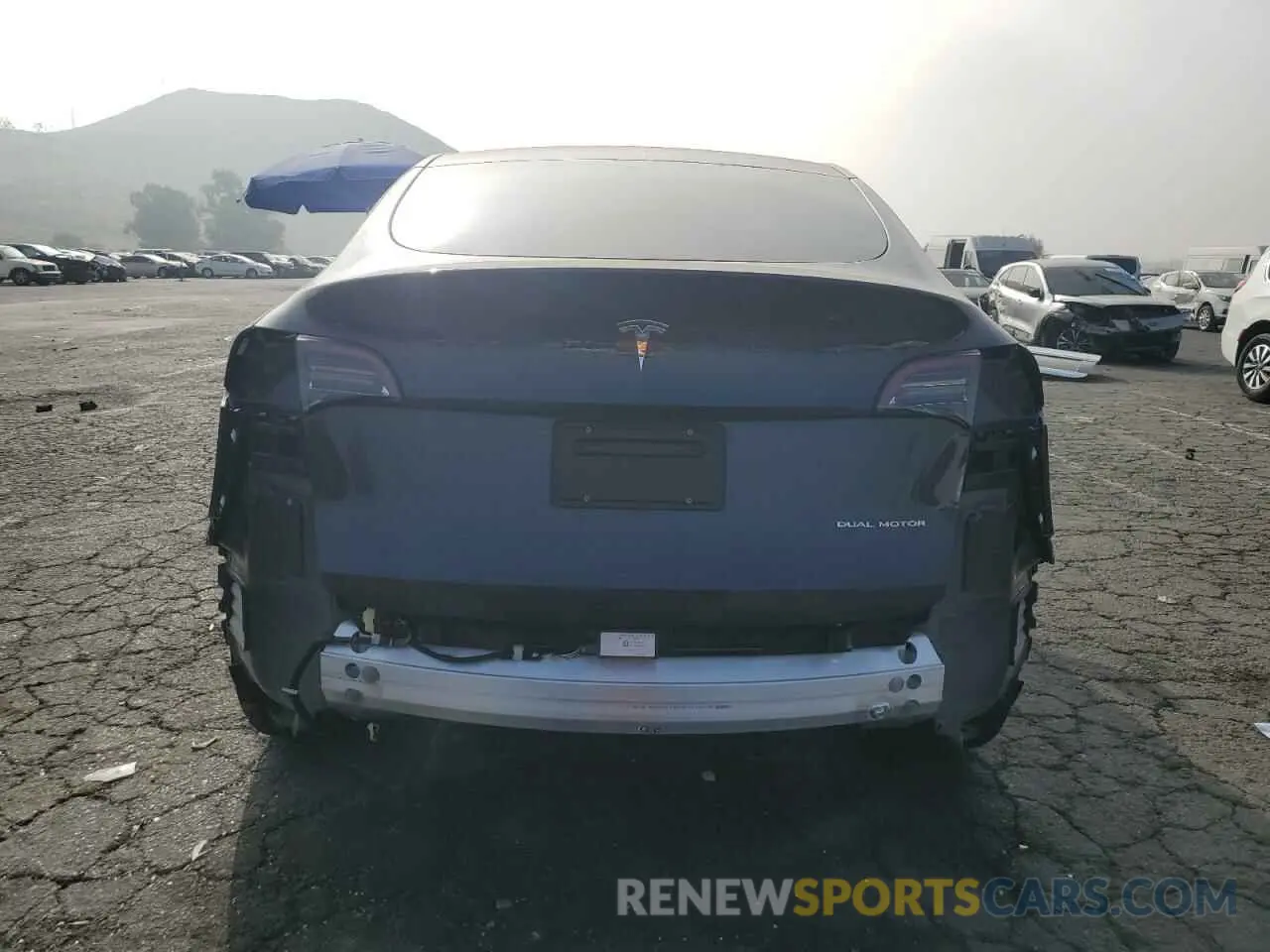 6 Photograph of a damaged car 7SAYGDEE6RF178829 TESLA MODEL Y 2024