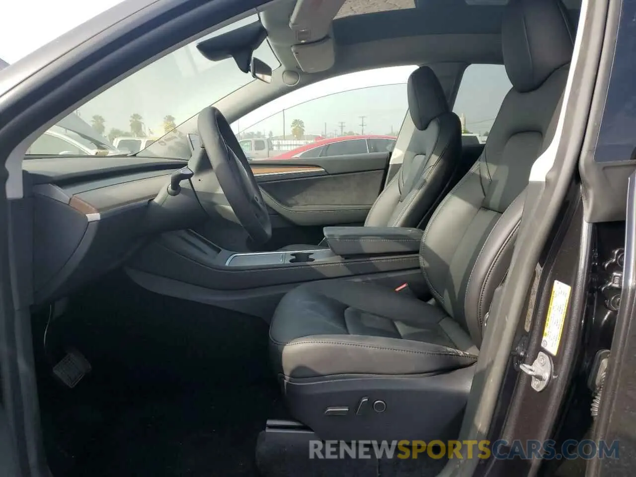 7 Photograph of a damaged car 7SAYGDEE6RF178829 TESLA MODEL Y 2024