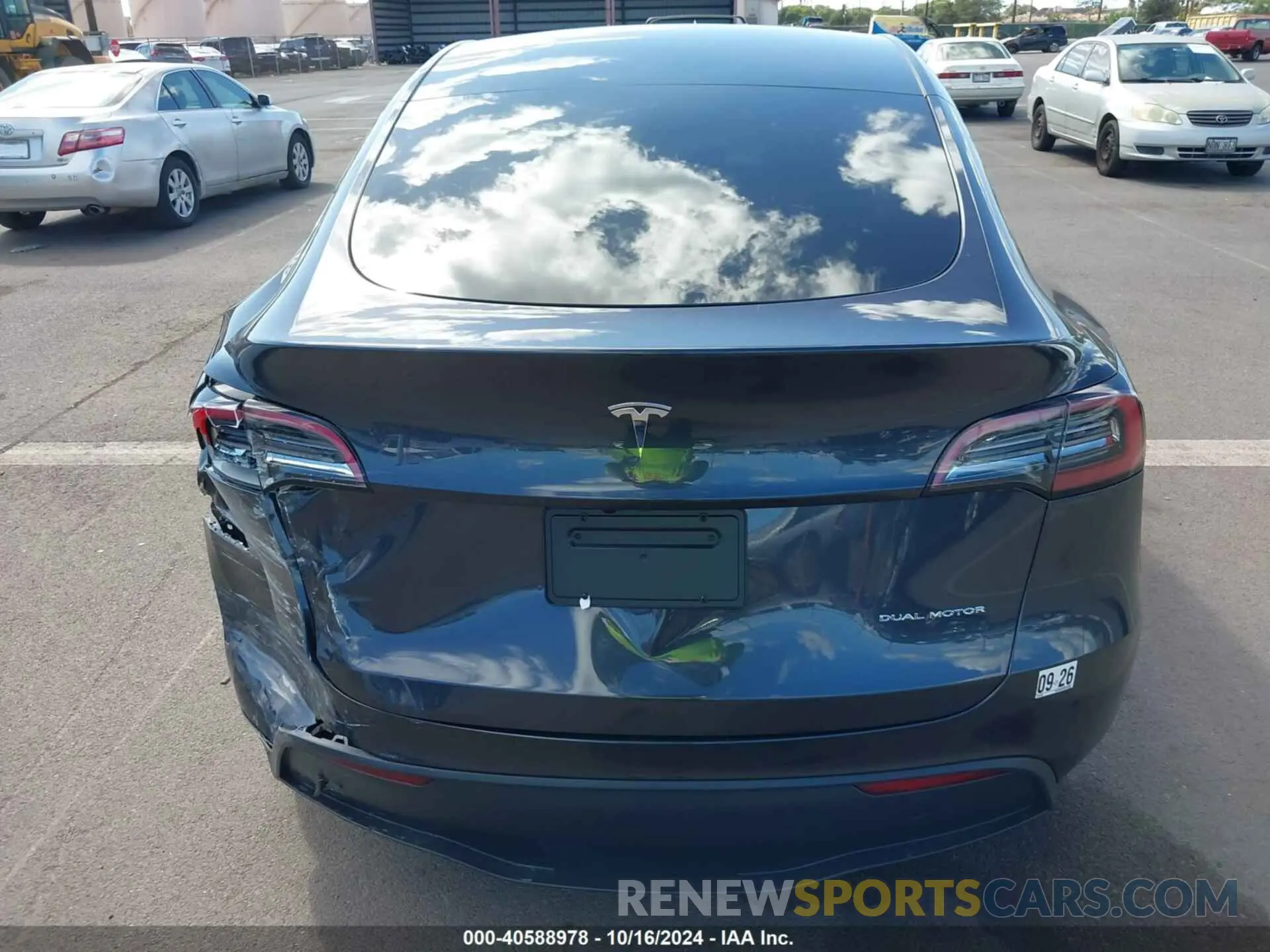 17 Photograph of a damaged car 7SAYGDEE6RF183836 TESLA MODEL Y 2024