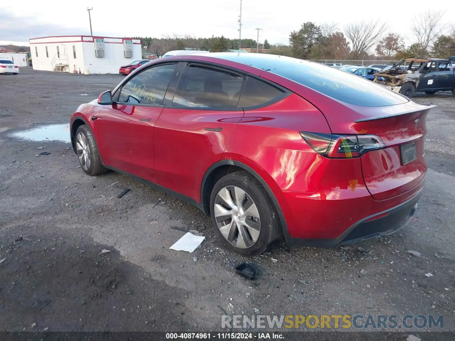 3 Photograph of a damaged car 7SAYGDEE6RF988624 TESLA MODEL Y 2024