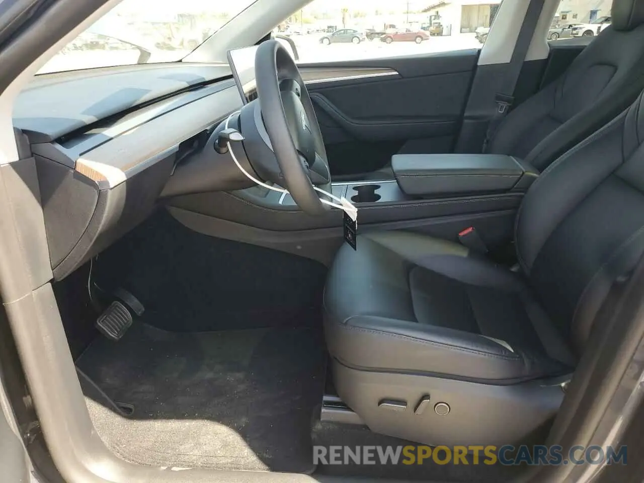 7 Photograph of a damaged car 7SAYGDEE7RA216985 TESLA MODEL Y 2024