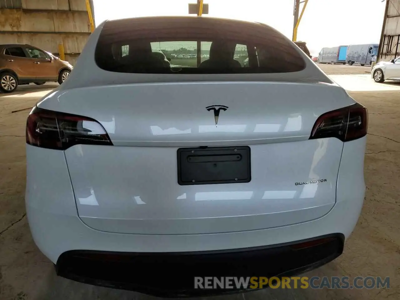 6 Фотография поврежденного автомобиля 7SAYGDEE7RA217991 TESLA MODEL Y 2024