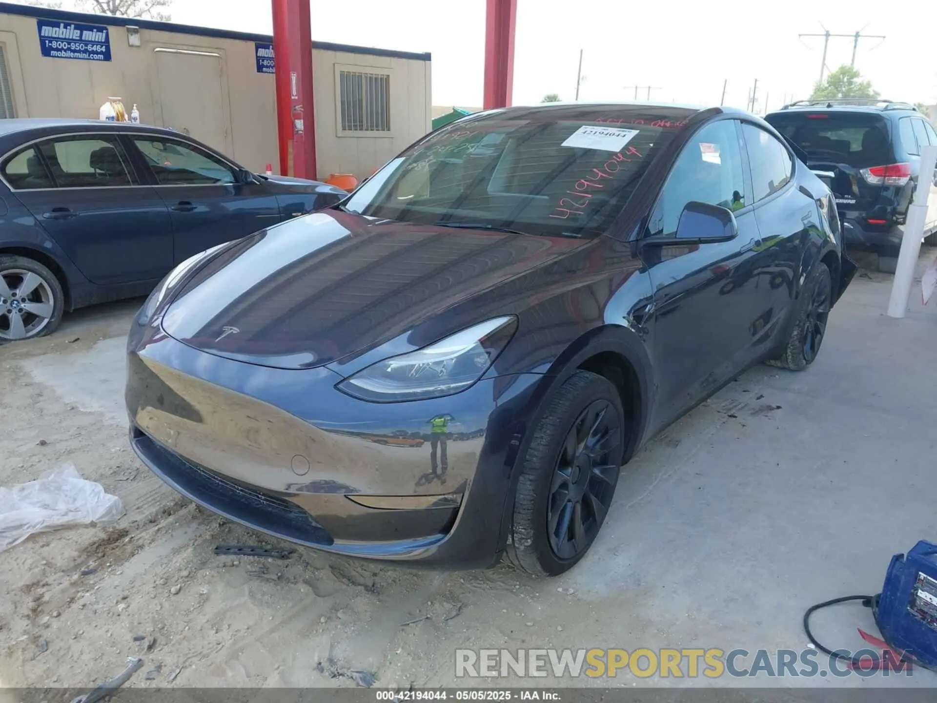 2 Фотография поврежденного автомобиля 7SAYGDEE7RA229591 TESLA MODEL Y 2024