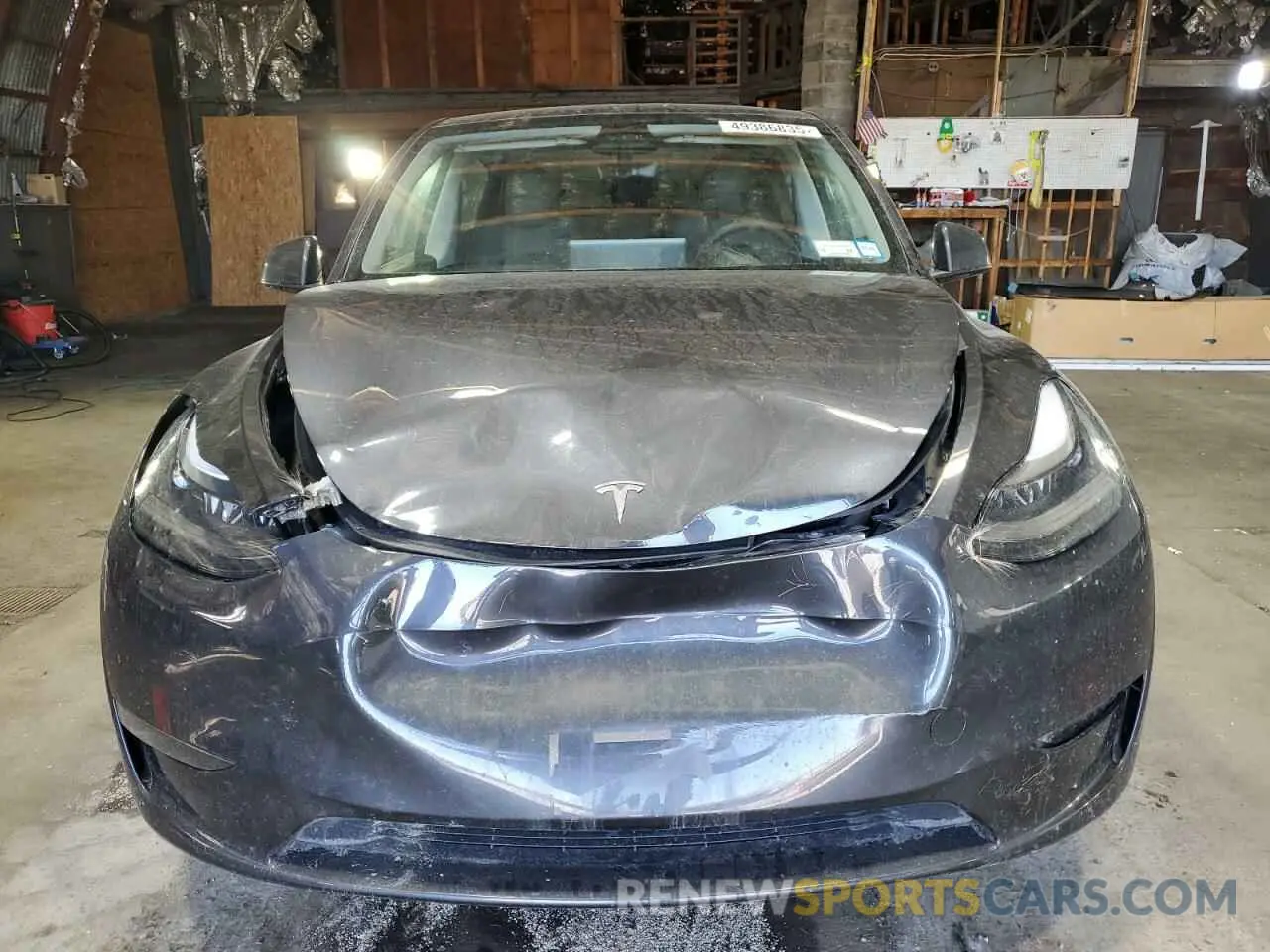 5 Photograph of a damaged car 7SAYGDEE7RA304564 TESLA MODEL Y 2024